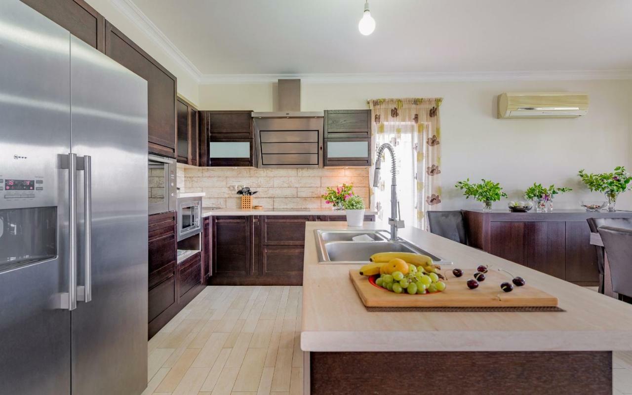 V And H House - Cozy & Ideal For Families, By Zantewize Kalipadhon ภายนอก รูปภาพ